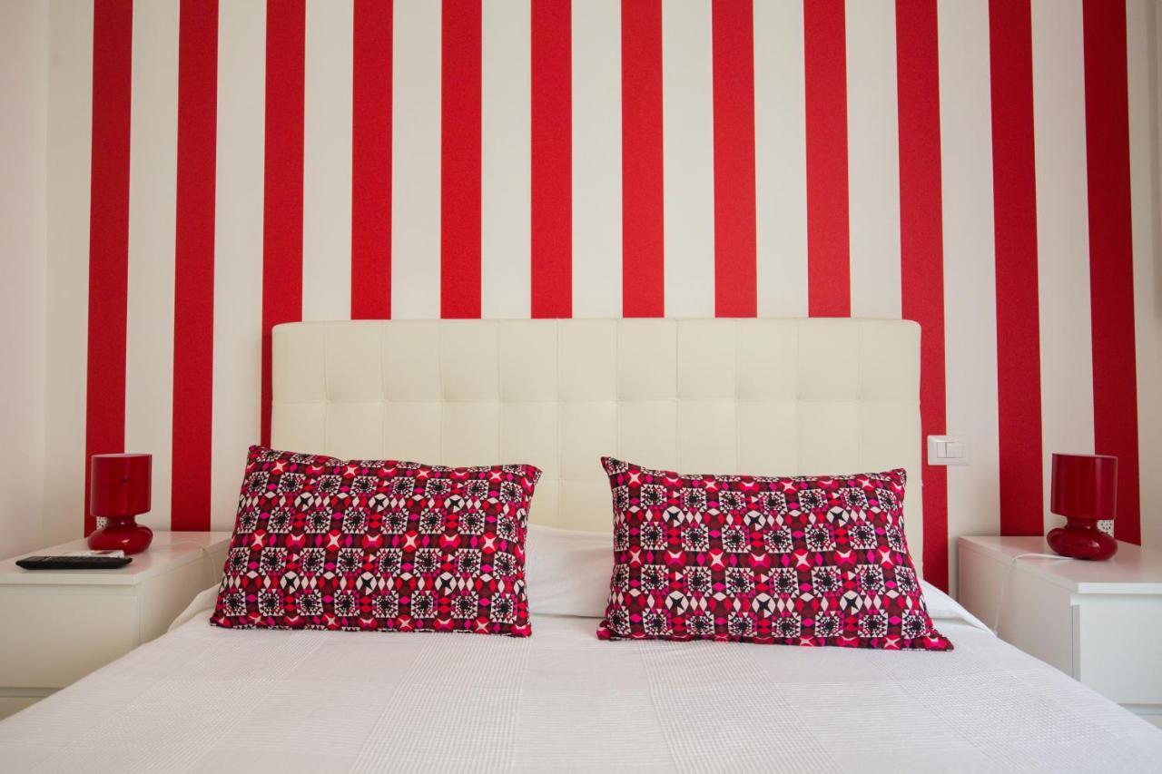 Bernini 20 Bed & Breakfast Napoli Bagian luar foto