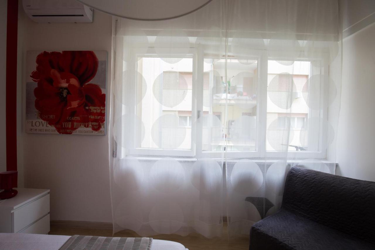 Bernini 20 Bed & Breakfast Napoli Bagian luar foto
