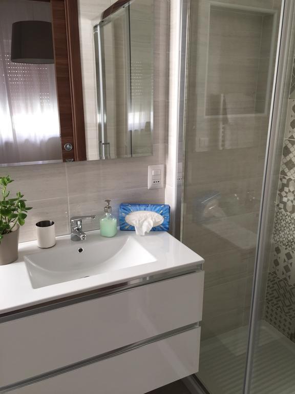 Bernini 20 Bed & Breakfast Napoli Bagian luar foto