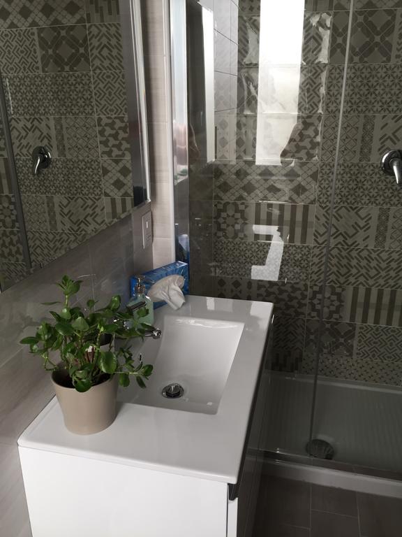 Bernini 20 Bed & Breakfast Napoli Bagian luar foto