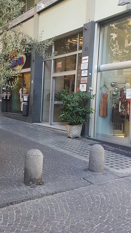 Bernini 20 Bed & Breakfast Napoli Bagian luar foto
